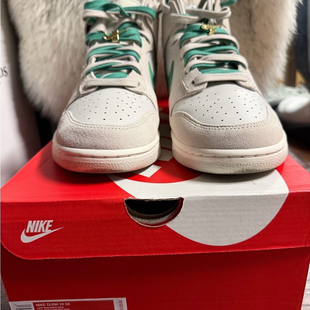 Nike Dunk High Se 'First Use Pack - Green Noise' View 3